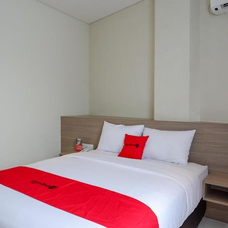 เรดดอร์ซ ใกล้ทางออก Tol Banyumanik 2 Hotel Srondolwetan ภายนอก รูปภาพ